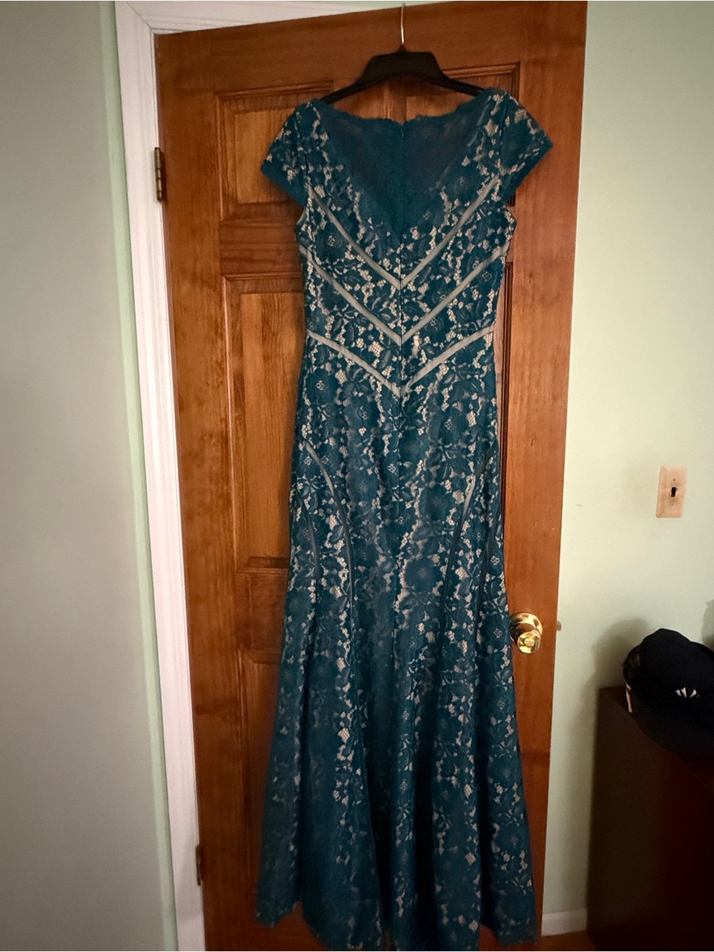 Xscape Teal Lace Evening Gown - Elegant Cap Sleeve Formal Dress - Picture 5 of 6